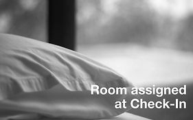 Beach Bungalow Inn And Suites